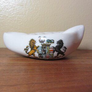 W.H. Goss crested heraldry china vintage Duke of Portland (GC084 Grace)
